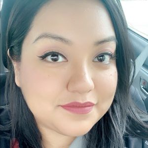 Meet your Posher, Claudia